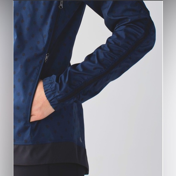 Lululemon Gather And Sprint Jacket - Ghost Dot Deep Navy Black / Black - Picture 3 of 10